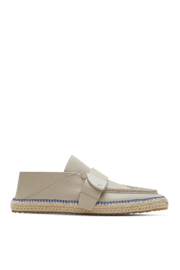 Deck Low Top Leather Sailing Shoes, Brand Size 39 ( US Size 6 )