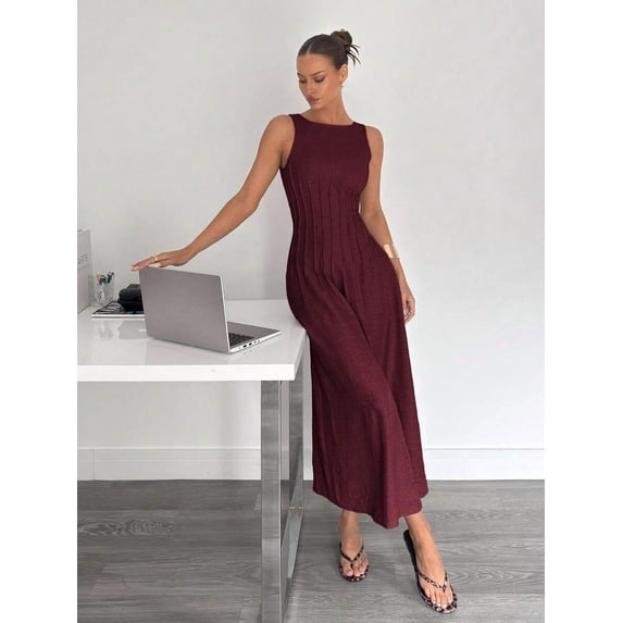 Burgundy A-Line Maxi Dress With Ruched Waist, Sleeveless Design, And Side Slit For Casual Summer Wear