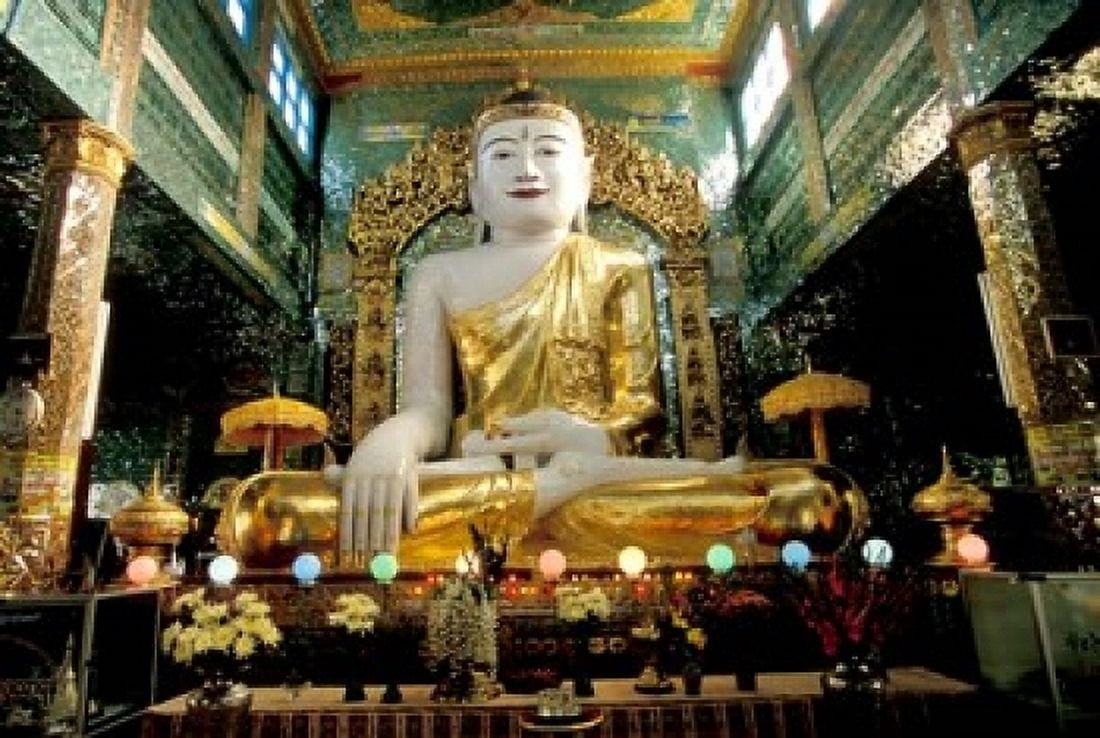 Burma Syun Oo Pone Nya Shin temple pagoda Canvas Art - Brian McGilloway DanitaDelimont (17 x 11)