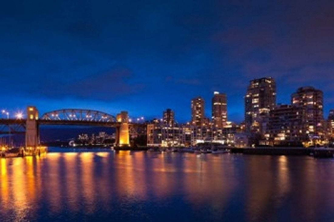Burrard Street Bridge Canvas Art - Walter Bibikow DanitaDelimont (36 x 24)