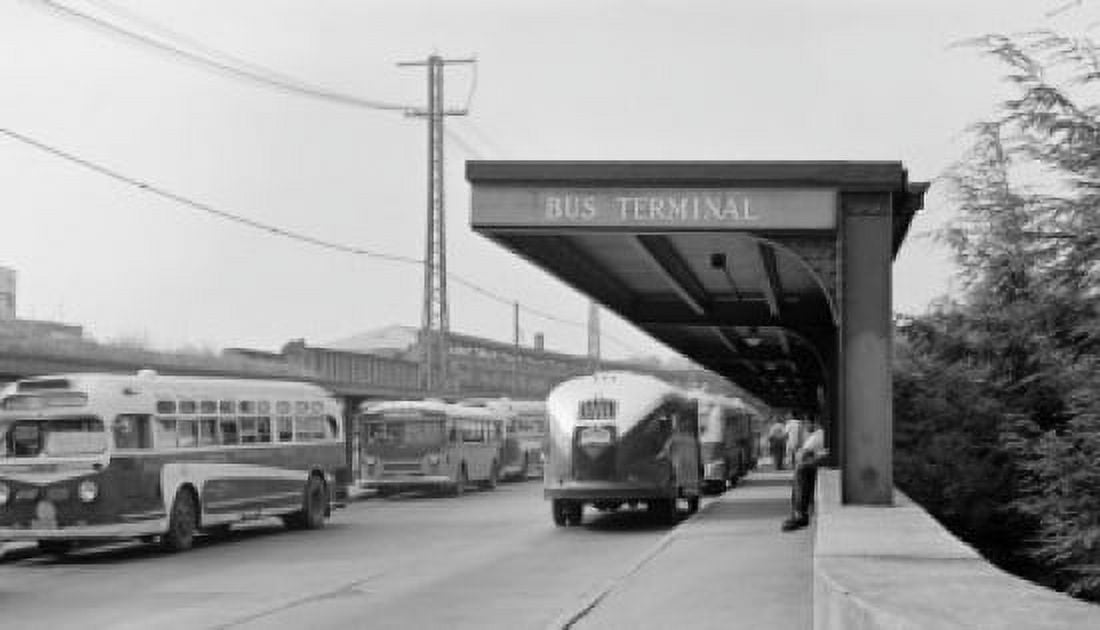 Buses on a road Canvas Art - (18 x 24)