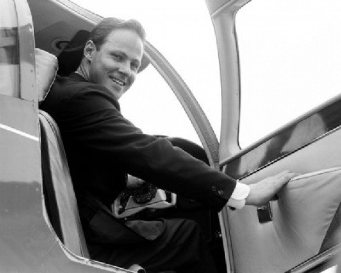 Businessman boarding private plane Canvas Art - (18 x 24)