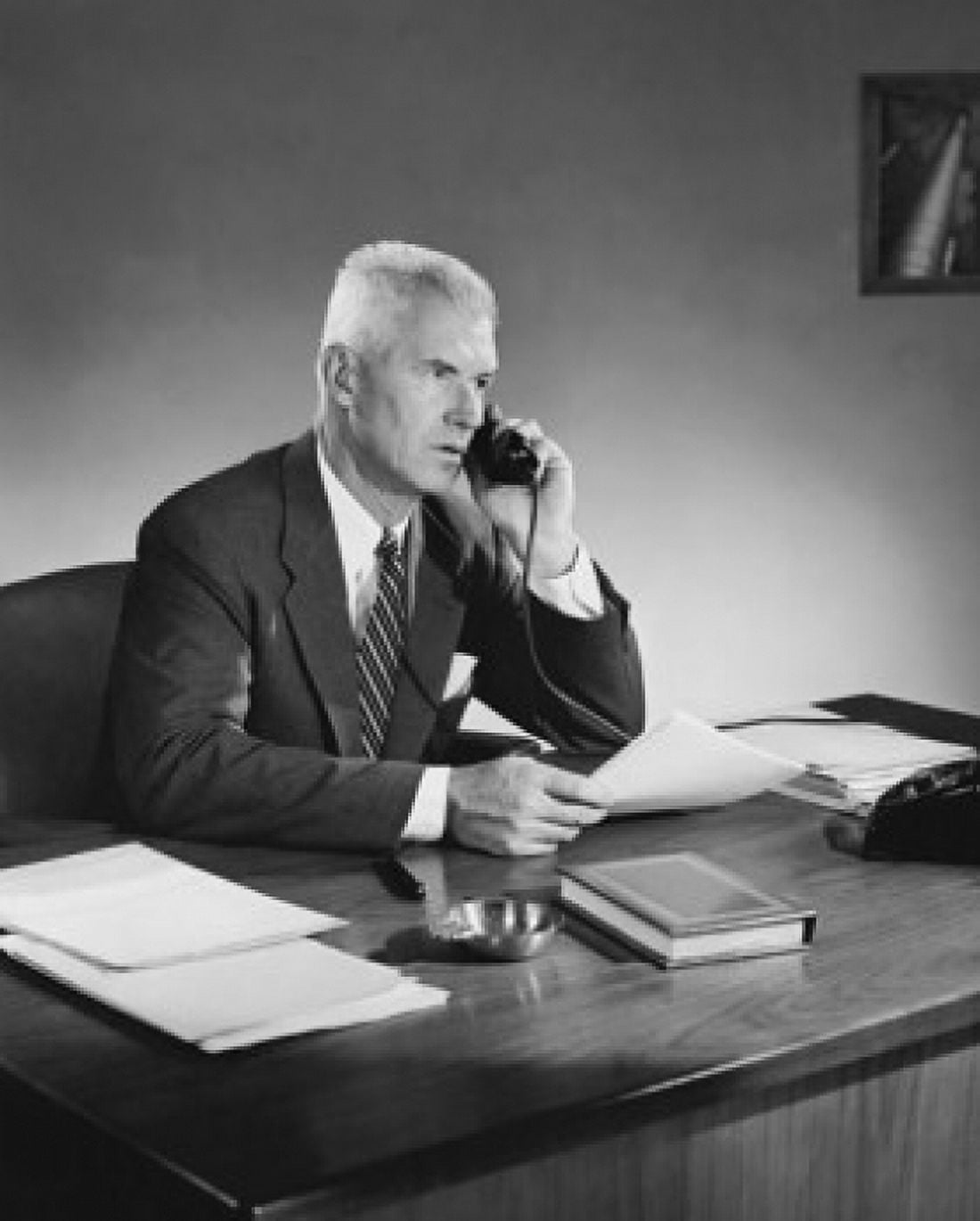 Businessman talking on the telephone in an office Canvas Art - (18 x 24)