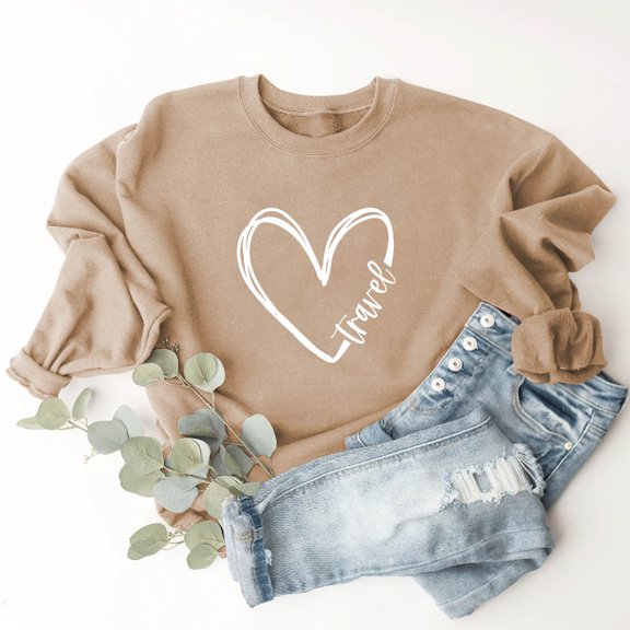 Busydd Womens Fall Tops Fashion Love Heart Print Sweatshirt for Women Casual Comfy Loose Fleece Crewneck Long Sleeve Shirts for Women