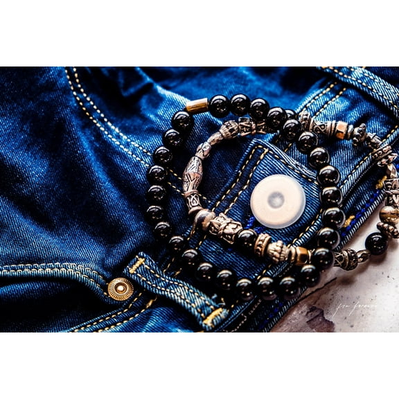Silicone Button Covers to Prevent Shirt Holes  (6-Pack Clear)