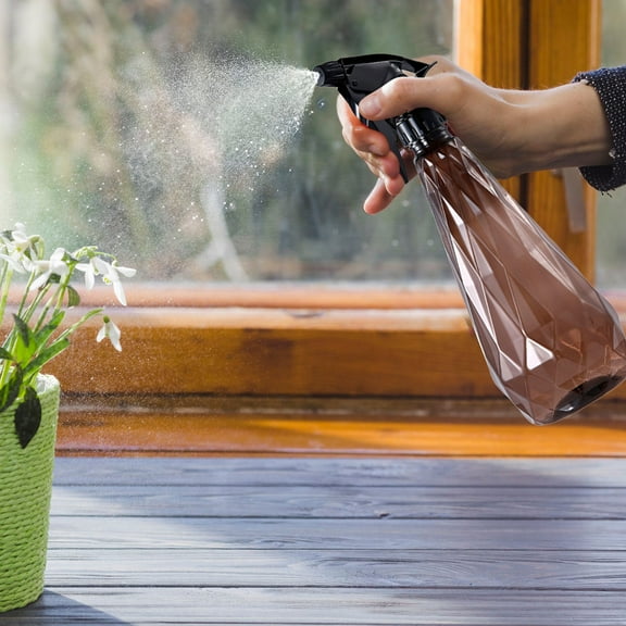Bxaolu Plant Mister Water Spray Bottle - Fine Mist Spray Bottle for Flowers, Plants, Gardening, Cleaning Solutions - 600ml, Plastic