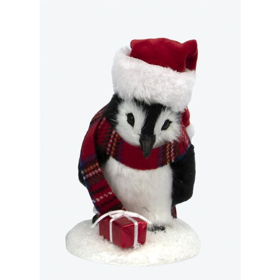 Byers' Choice Penguin w/Package Caroler 6813 from The Animals Collection New 2024