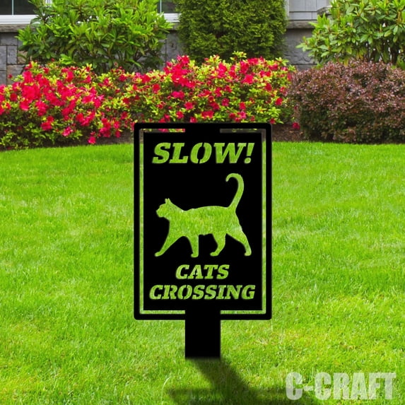 C-craft Cats Crossing Zone Yard Sign for Enhanced Security