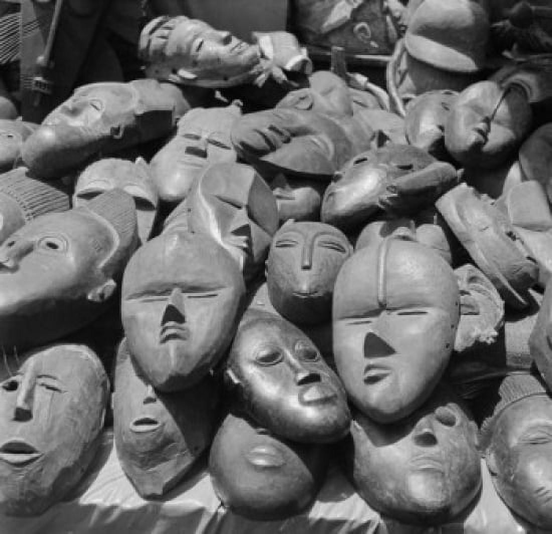 C???te dIvoire Abidjan African masks at the tourist bazaar Canvas Art - (18 x 24)