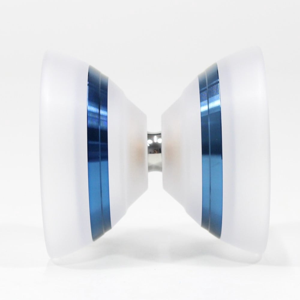 C3yoyodesign Stellar IX Yo-Yo - Polycarbonate with Stainless Steel Ring - Sora Ishikawa Signature YoYo (Clear with Blue Ring)