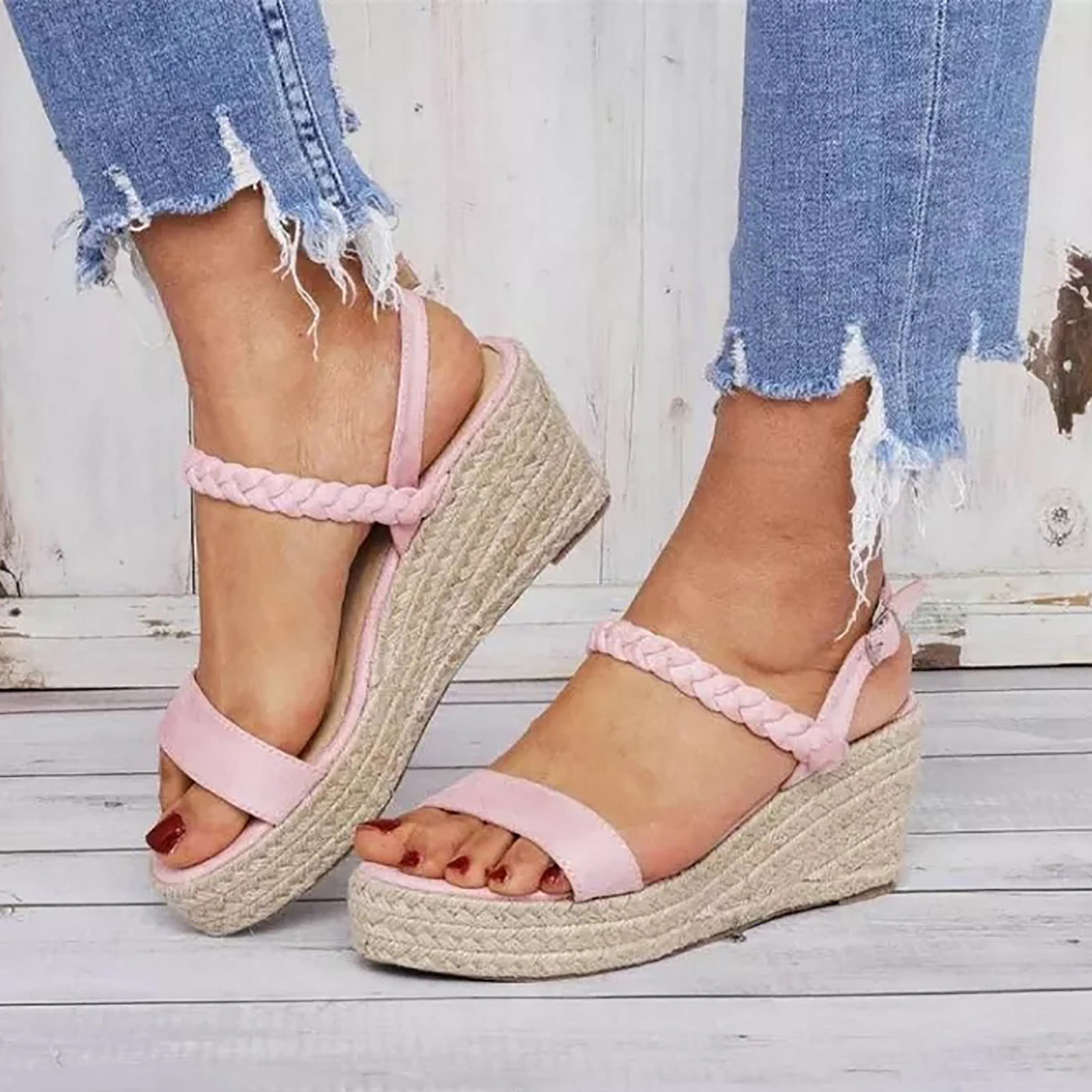 13 Comfortable Walking Sandals With Arch Support For Summer 2023