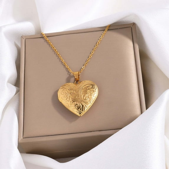 CAIMYY Heart Photo Locket Necklace For Women, Gold Engraved Floral Keepsake Pendant With Adjustable Chain, Gift For Mother Wife Valentine'S Day Anniversary