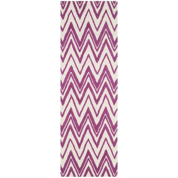 CAMBRIDGE, IVORY / FUCHSIA, 2'-6" X 8', Area Rug