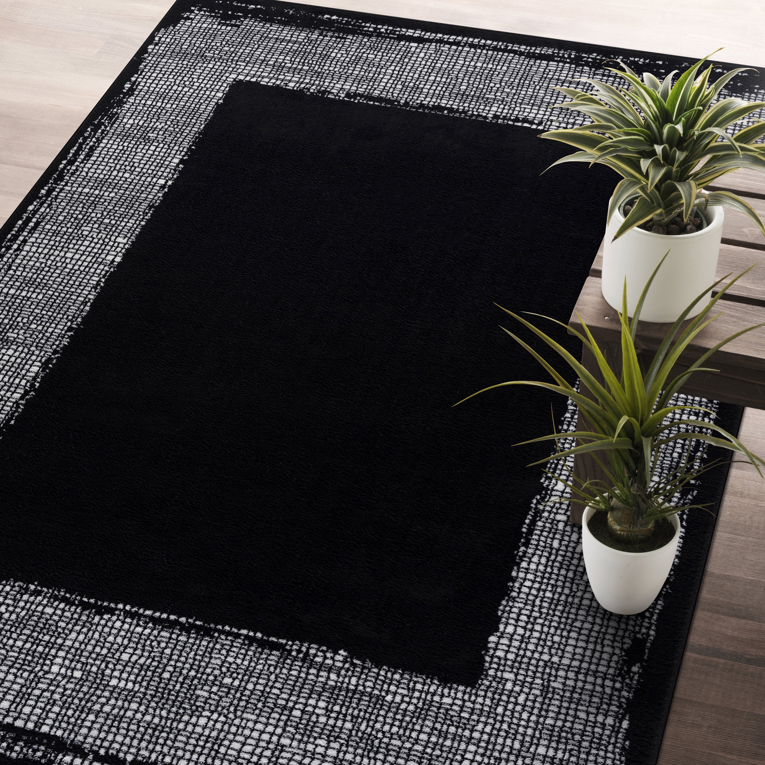CAMILSON Crystal Bordered Indoor Area Rug Black 8x10 - Walmart.com