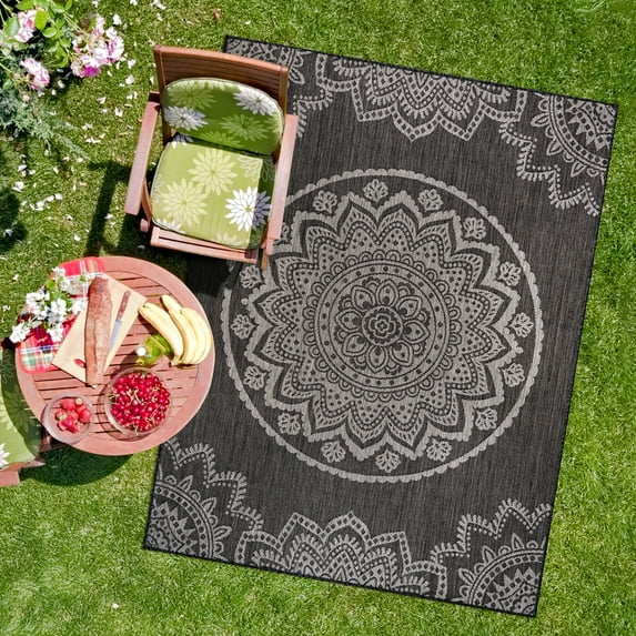 CAMILSON Indoor Outdoor Rug, 6' x 9' Dark Grey Medallion Area Rugs