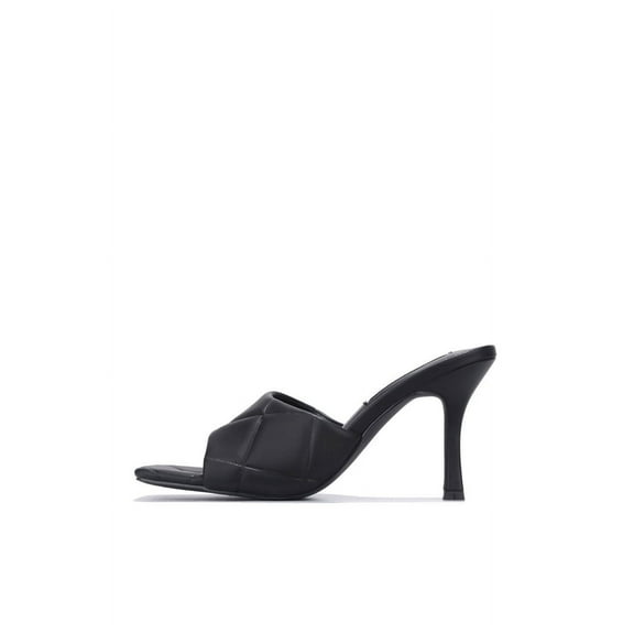 CAPE ROBBIN ROLEX GOING HARD TO FLEX SLIP ON MULE HEELS BLACK QUILTED MULES (BLACK, 6)