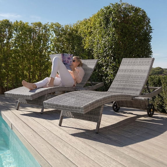 CARZZI LIFE 80" Patio Chaise Lounge Chairs Set of 2, Outdoor Wicker Recliner Lounge Chair with Rolling Wheels & Pull-Out Side Table, Level 5 Adjustable Backrest Wave Rattan Reclining Lounger, Grey