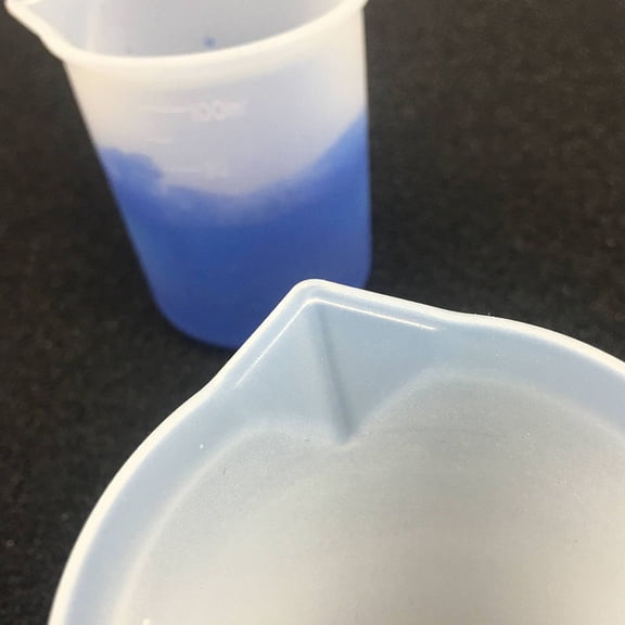 CATIEBYE White Kitchen Measuring Cups Made of Strong Plastic with Molded Graduation Marks