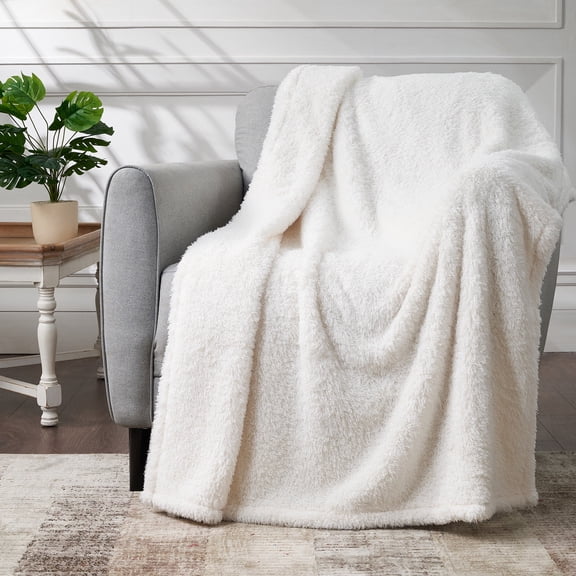 CBCHome Cozy Chenille Sherpa Throw Blanket - Soft, Plush, Fluffy Sofa and Bed Throw, Great Gift for Women, Teens - All Season Home Décor (Off White, 50" x 60")