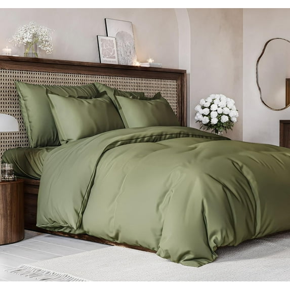 CGK Linens 3-Piece Premium Duvet Cover Set - Queen Size Soft Comforter Cover With Zipper & Matching Pillowcases, Sage Green