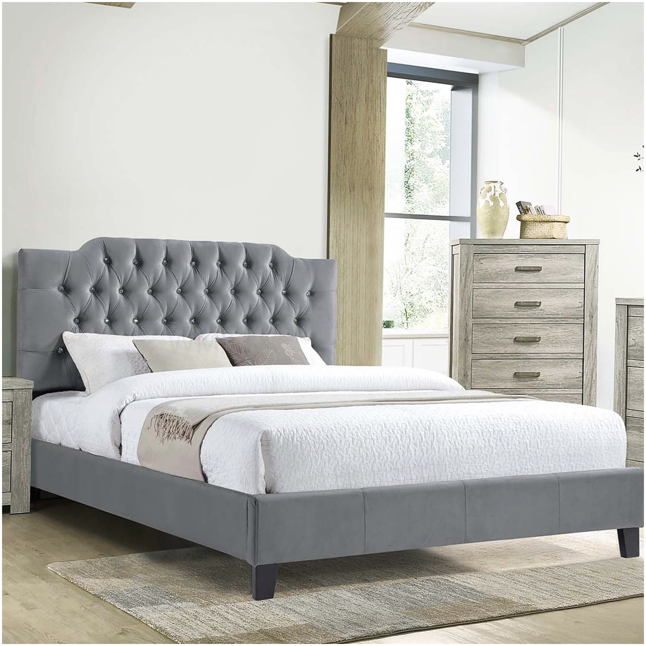 CHAMPFLAG Modern Velvet Platform Bed Queen, Upholstered Bed Frame with Button Tufted Headboard for Bedroom