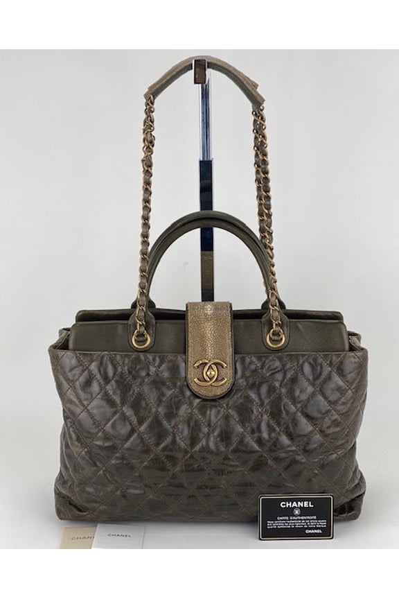 Pre-Owned CHANEL Glazed Calfskin Shagreen Large Bindi CC Grey Tote Hand Bag
