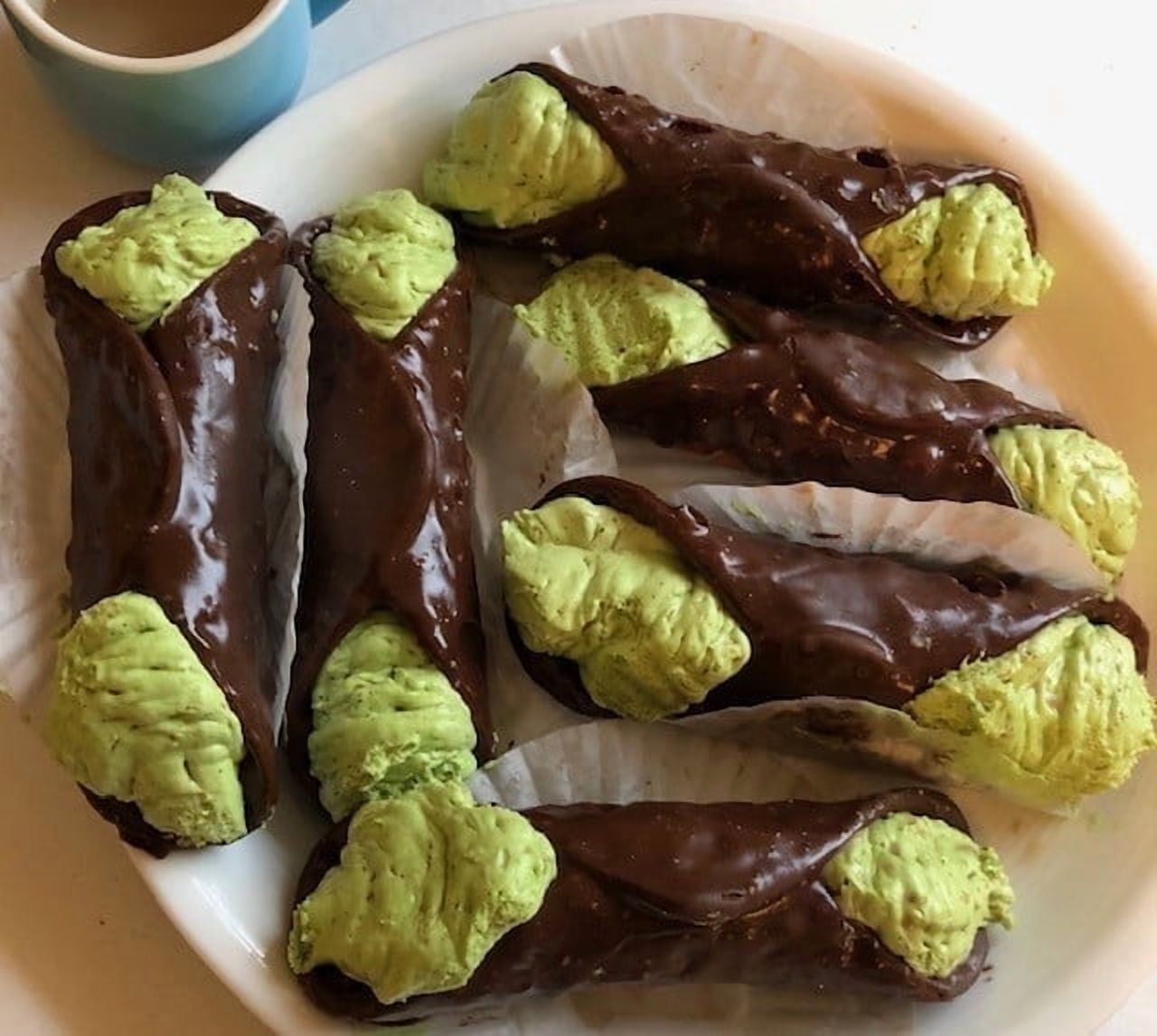 CHEER DUBAI CHOCOLATE PISTACHIO CANNOLI, 6 PER PACK, CHOCOLATE COVERED SHELLS, PISTACHIO CREAM FILLED ITALIAN CANNOLI PASTRY