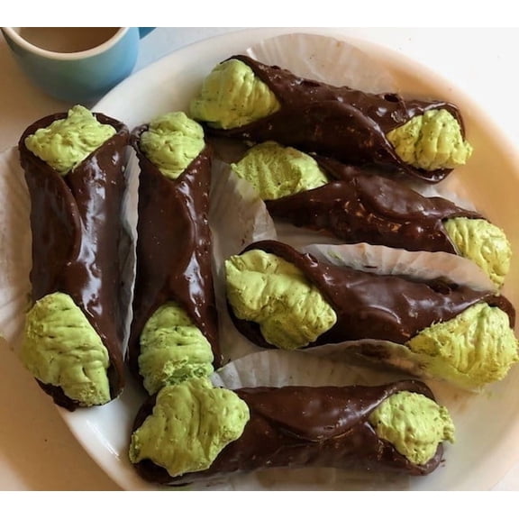 CHEER DUBAI CHOCOLATE PISTACHIO CANNOLI, 6 PER PACK, CHOCOLATE COVERED SHELLS, PISTACHIO CREAM FILLED ITALIAN CANNOLI PASTRY