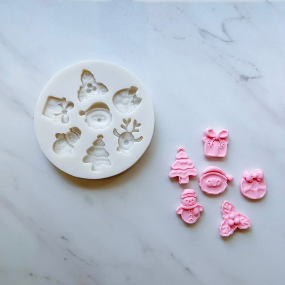 CHRISTMAS CHARACTERS BAKING MOLD FOR CUPCAKES, CAKEPOPS, CHOCOLATE STRAWBERRIES, PRETZELS & RICE KRISPIES…