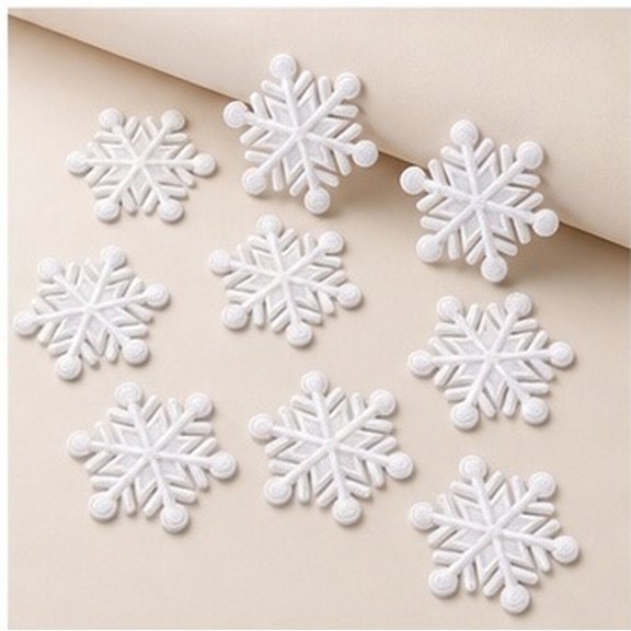 CIMAXIC Elegant White Snowflake Patches for Clothing and DIY Projects