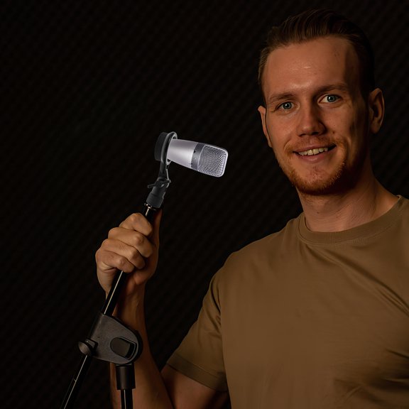 CIMAXIC Metal Mic Clip Stable Microphone Holder Black Adjustable Angle for Studio Use