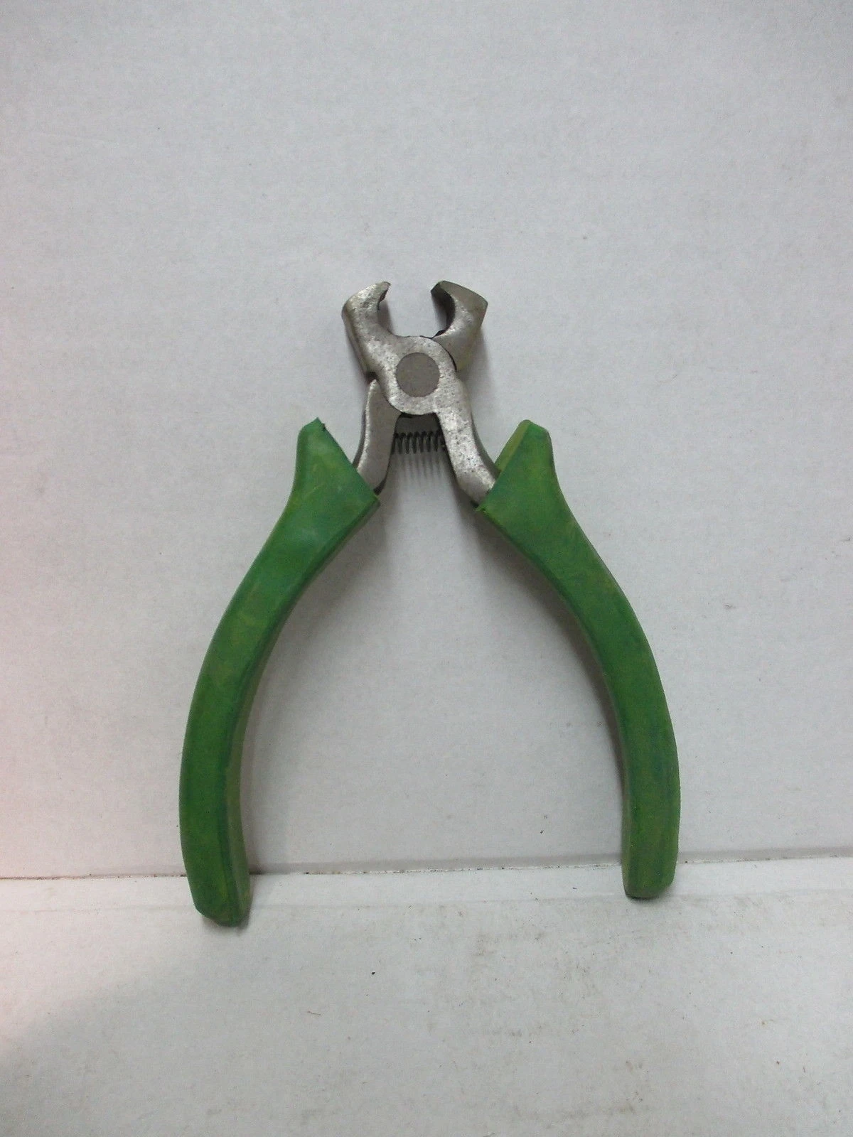 CIRCLE- 4" Top End Wire Cutter Pliers 3 Pcs With Green Handle (Ll2988)