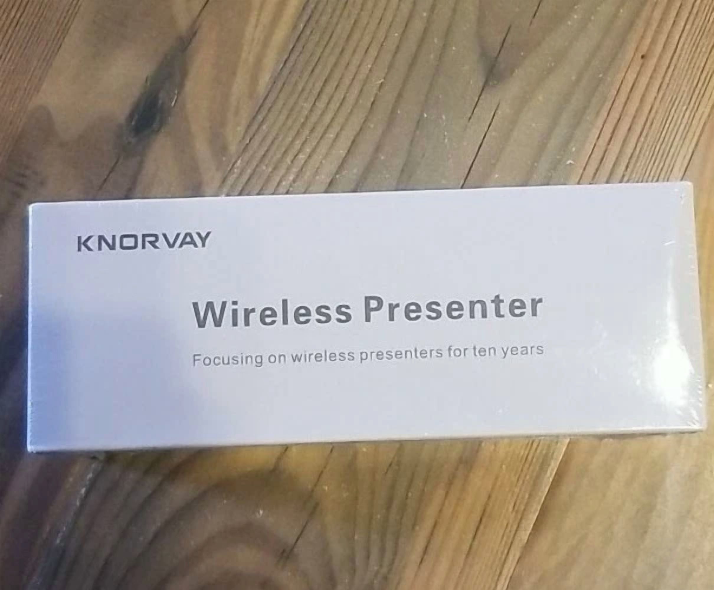 CIRCLE- Knorvay N27 Wireless Presenter With Laser Pointer, Rechargeable, Free Shipping!!