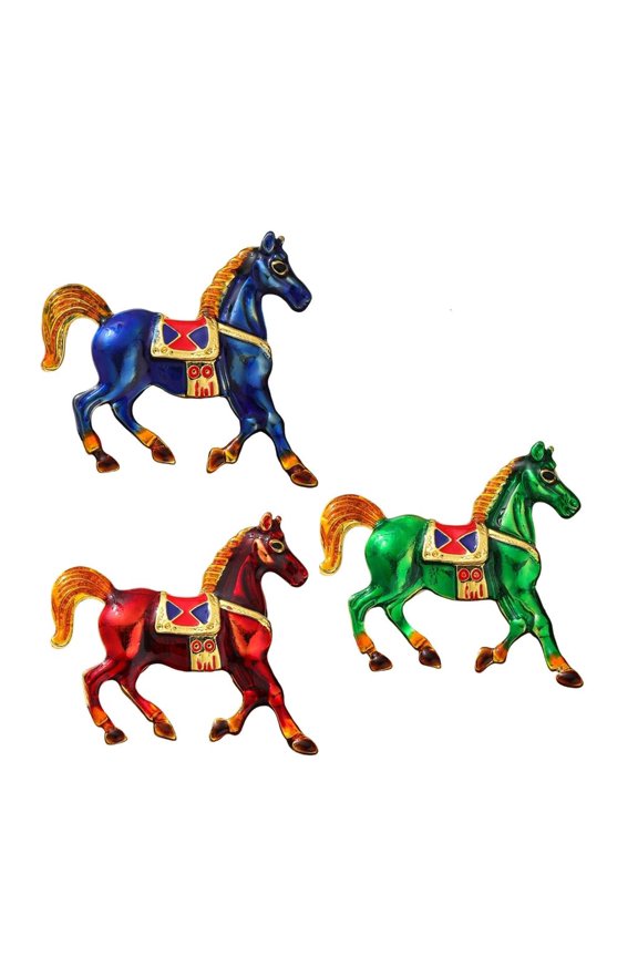 Vintage Inspired Horse Accent Brooch Elegant Statement Chest Jewelry Gift Excellant Craftsmanship Unisex Lapel Pin