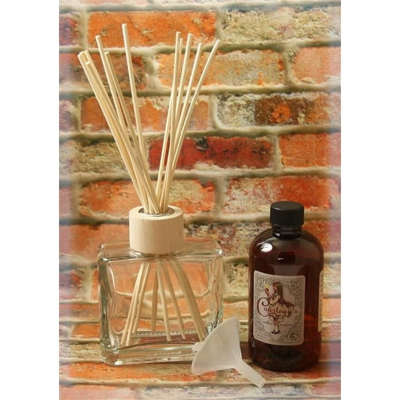 CLASSIC CHRISTMAS - CLEAR 8.5 Ounce Matic Reed Diffuser - 8 Ounces of Fragrance - Courtneys Candles