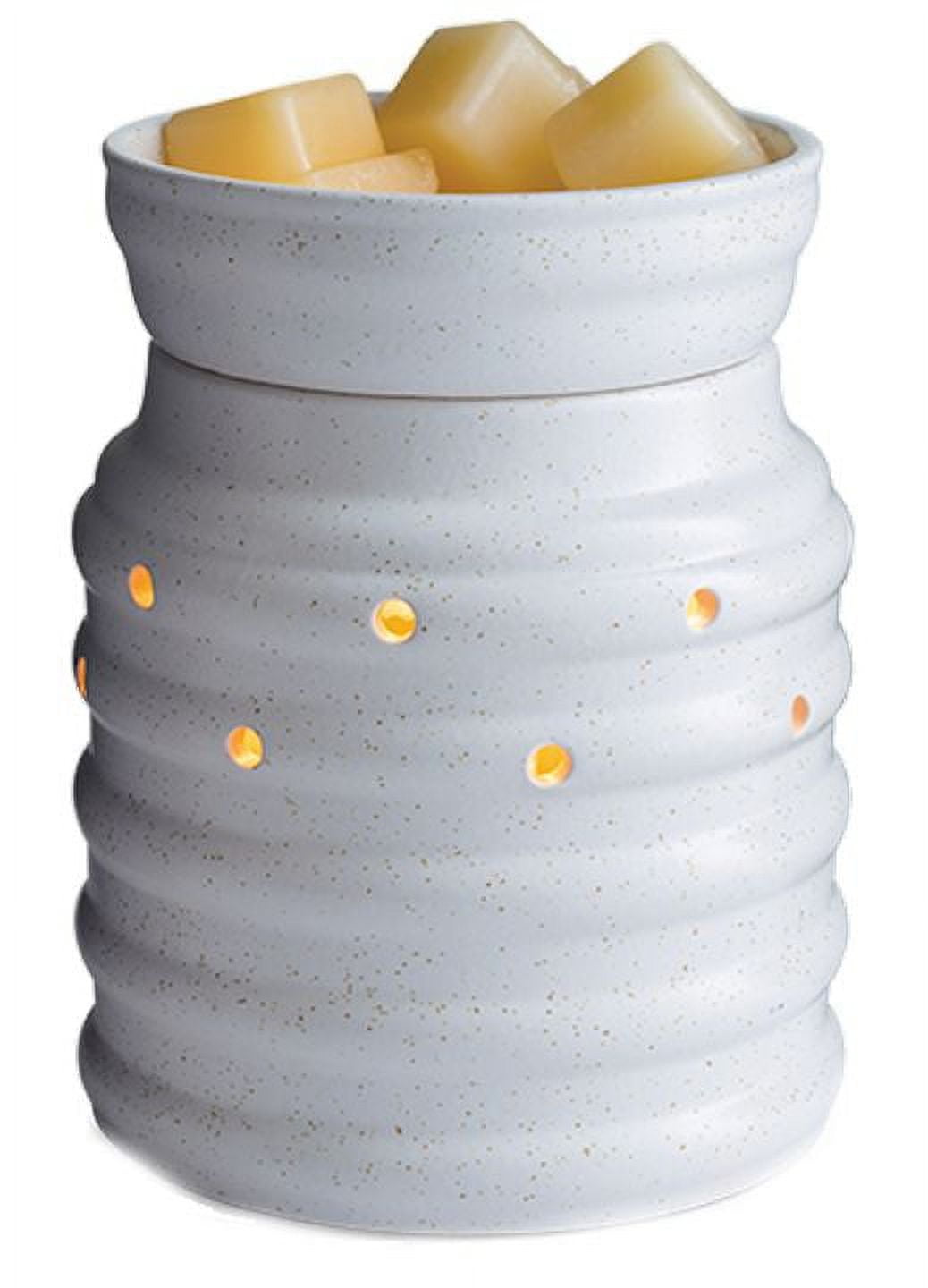 CLASSIC CHRISTMAS FARMHOUSE Illumination Fragrance Warmer by Candle