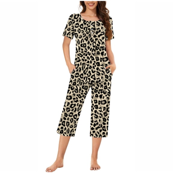 CLOISE Night Clothes Set Women Two Piece Plus Size Soft Short Sleeve Sleepwear Tees and Casual Capri Pants with Pockets Pajama Sets Cozy Button Plisse Leopard Print Cute Pjs