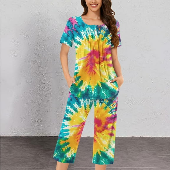 CLOISE Night Clothes Set Women Two Piece Soft Short Sleeve Sleepwear Tees and Casual Capri Pants with Pockets Pajama Sets Cozy Button Pleated Print Classic Pjs