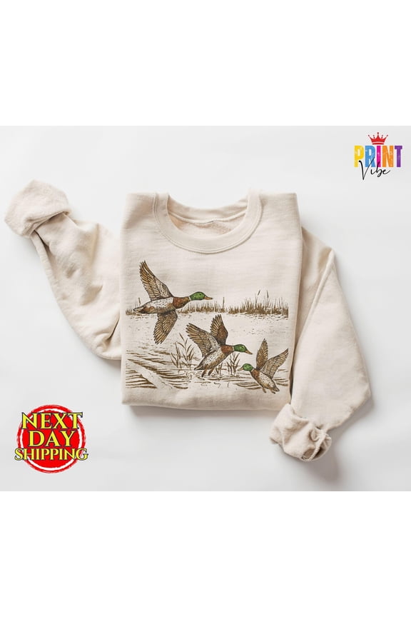 Vintage Duck Nature Tshirt - Boho Unisex Wildlife Pullover for Cozy Cabin Season, Black S