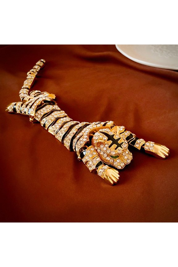 Luxury Tiger Shoulder Brooch Pin, Vintage Inspired Full Rhinestone Animal Statement Jewelry for Suits and Coats