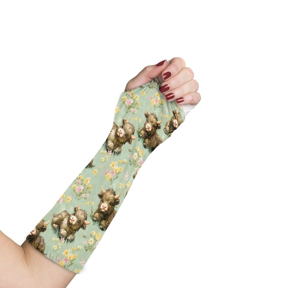 COEQINE Highland Cow Arm Cast Covers Elastic Removable Cast Cover Small Breathable Washable Cast and Bandage Protector Wrist Cast Cover for Arm Hand Protectors and Decortion
