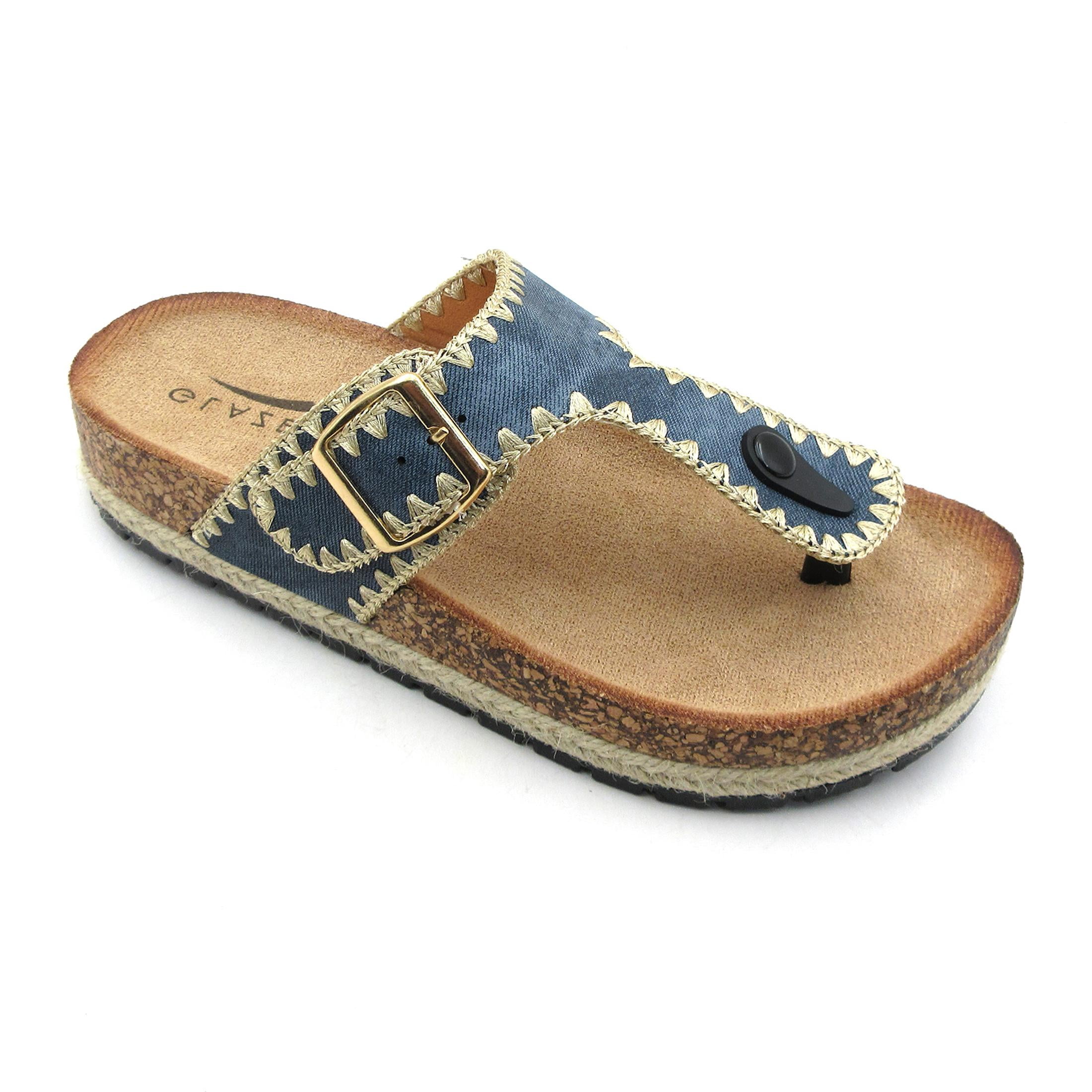Open toe buckle decorated beach casual flat sandals thick sole strappy slippers