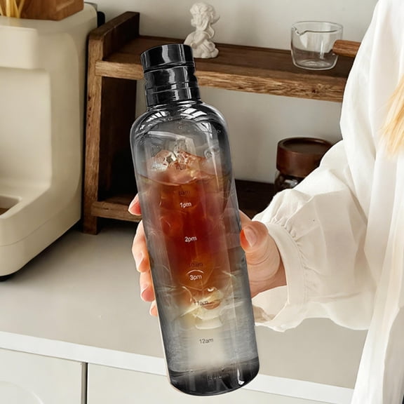 COM1950s Measuring Cup,Plastic Leakproof Water Bottle,Transparent 25 Oz Portable Cup with Brushed Matte Finish for Adults,Ideal for Outdoor Activities and Daily Office Use