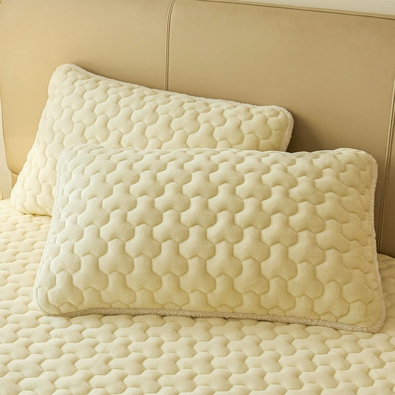 COM1950s Winter Warm Pillowcase, Thermal Insulated Pillow Cover, Extra Large Size Soft Velvet Material, for Cold Weather Bedding, Pillowcase for Fall and Winter