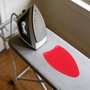 COMPUKAS 2-Pack Silicone Iron Rest Pads for Ironing Boards, Nonslip Red Mats for Safe Ironing