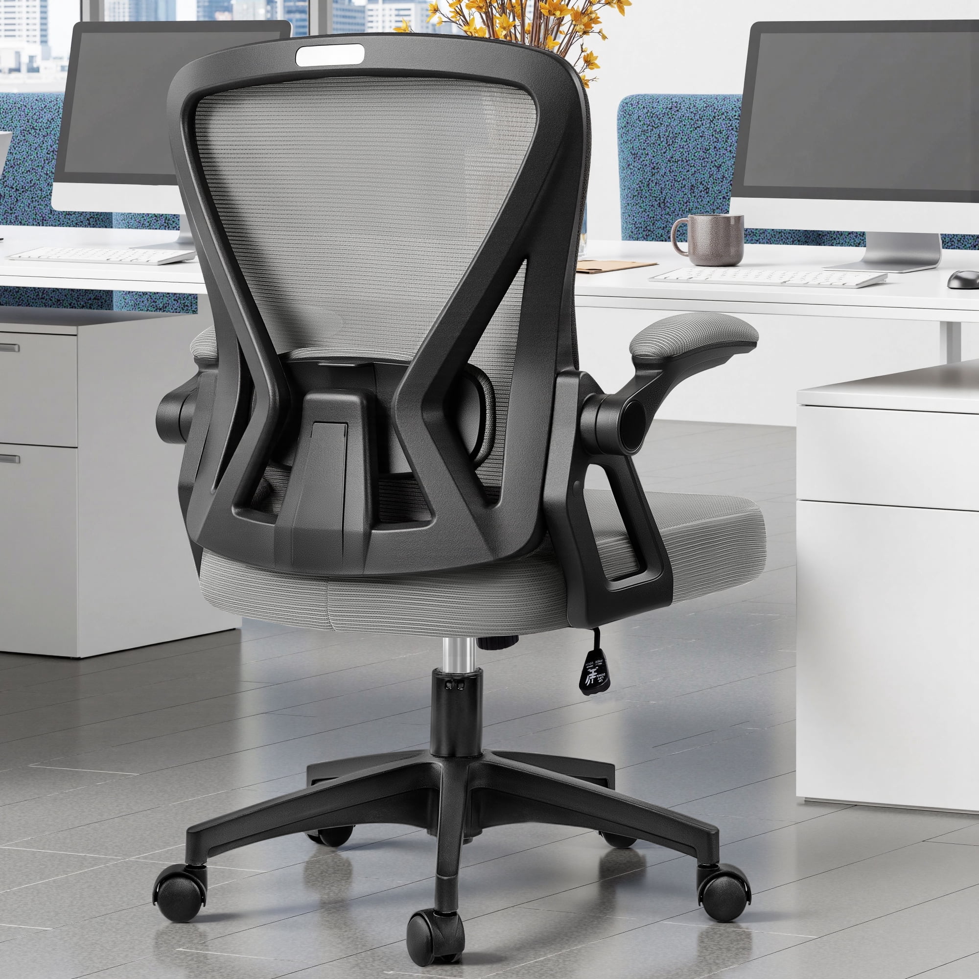Ergonomic Office Chair With Swivel & Adjustable Height – Faux Leather, Chrome Frame, 120kg Capacity