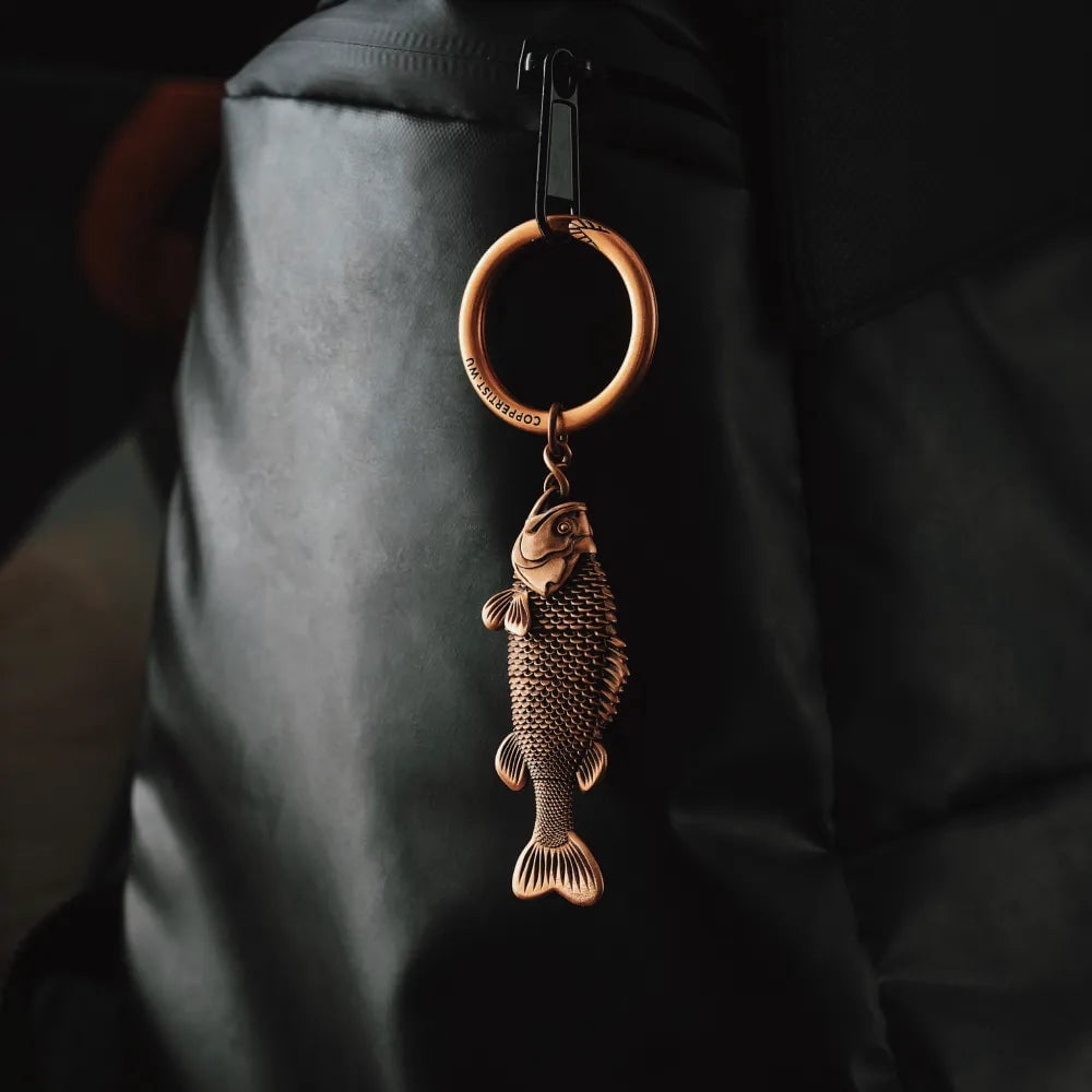 COPPERTIST.WU Brass Bass Fidget Keychain with Key Ring, Rotating Fish Key Ring Pendant, Moving Metal EDC Keychain