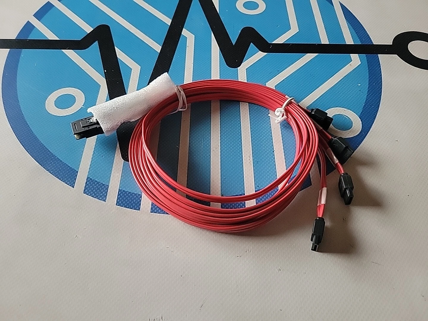 CRESTIN- Molex 1M Ipass Mini-Sas Sff-8087 Male To 4X Sata Ports Cable 79576-3005