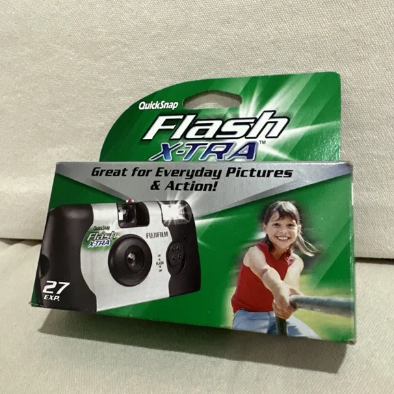 CRESTIN- New "Fuji Flash Extra" Single Use 35Mm Camera In Sealed Package Quicksnap