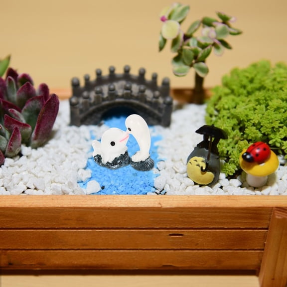 CRILSTYLEO Tiny Animal Figurines 8Pcs Resin Creative Design House Decor Aquarium Enthusiasts